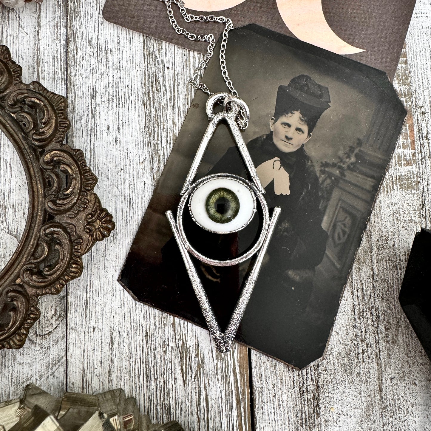Moss & Moon Collection - Green Iris Glass Eye Necklace set Fine Silver /