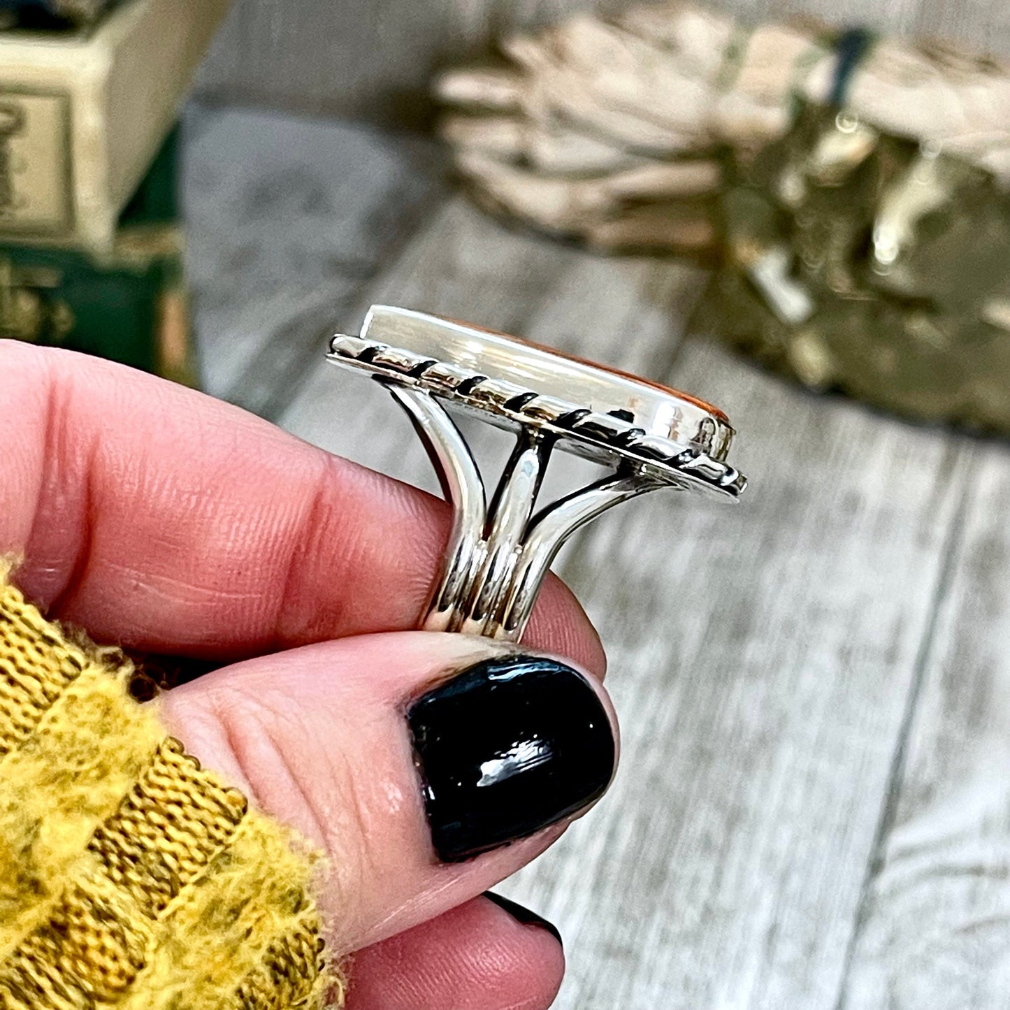 Size 10 Stunning Spiny Oyster Statement Ring Set in Sterling Silver / Curated by FOXLARK Collection