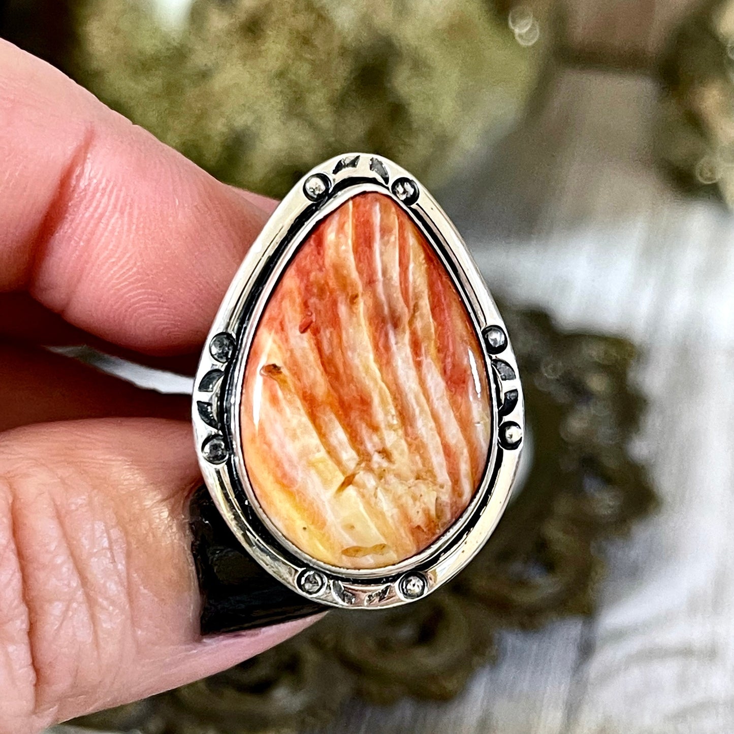 Size 9 Stunning Spiny Oyster Statement Ring Set in Sterling Silver / Curated by FOXLARK Collection - Foxlark Crystal Jewelry