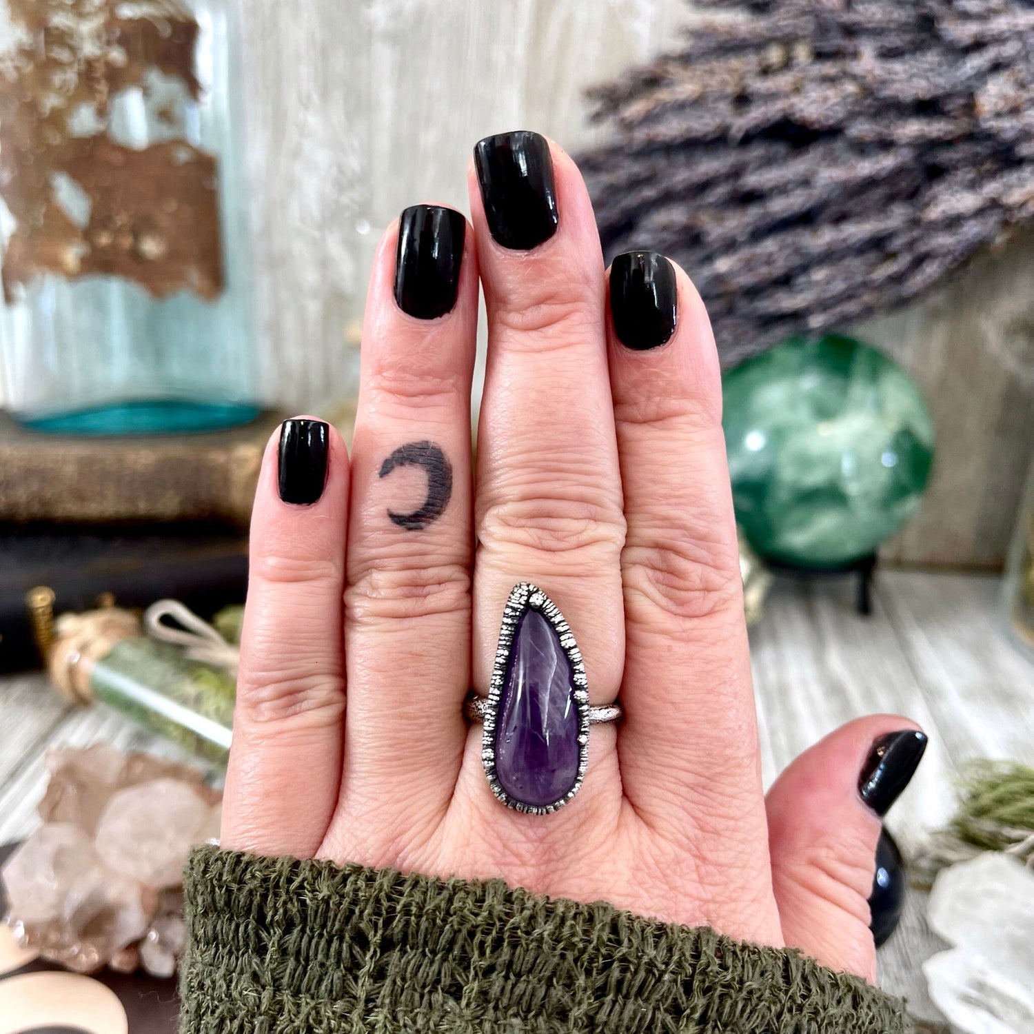 Size 8 Purple Amethyst Gemstone Crystal Ring Set in Fine Silver / Foxlark Collection - One of a Kind / Gothic Jewelry